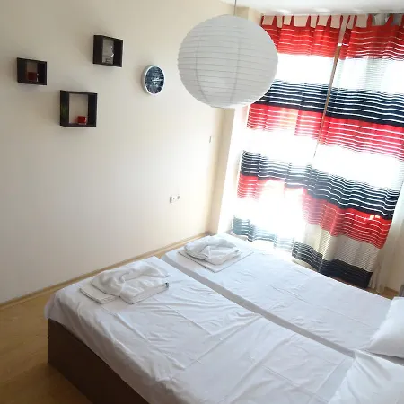 Top Center Yoan Ekzarh Apartamento *